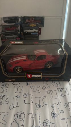 Bburago Dodge Viper GTS 1:18 Die-Cast Model