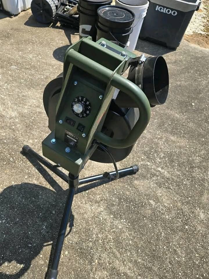 Atec M1 Softball Pitching Machine