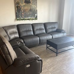 Marcus Grey 6 Piece Sectional 