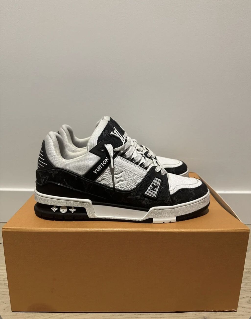 Louis Vuitton Black & White Trainers
