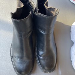 Ladies Black Boots