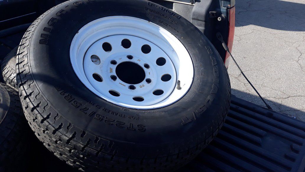 225/75/15 trailer tire