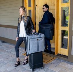 Travel garment bag