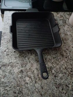 Black+Decker Cast Iron Pan