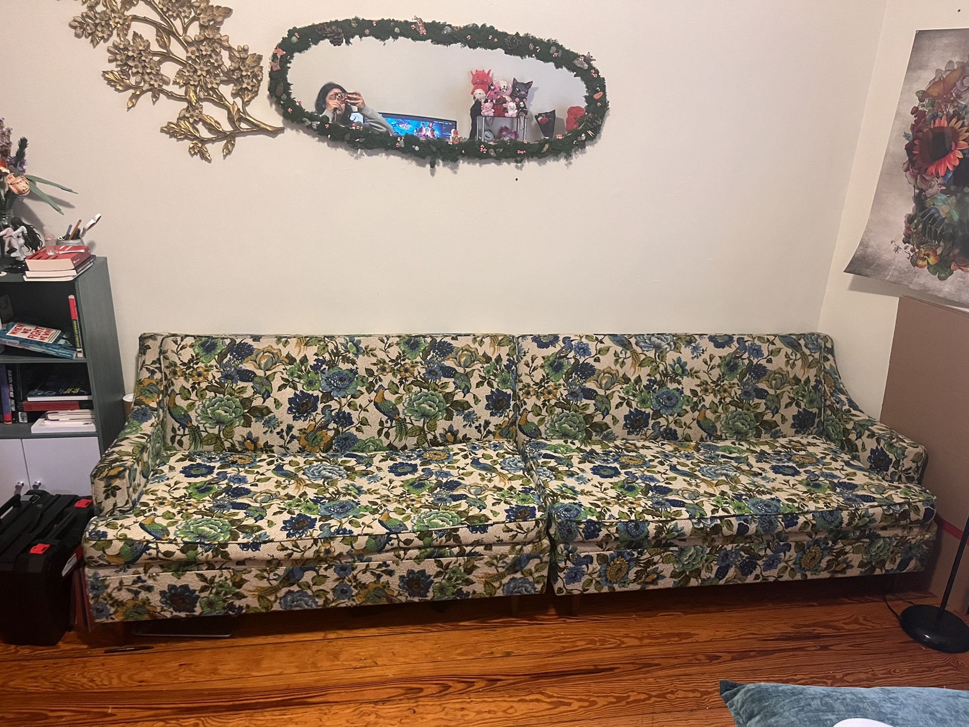 Vintage Floral Design Couch