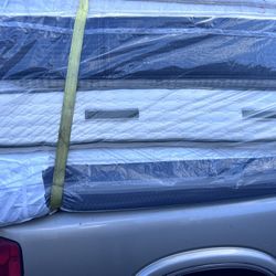 Mattress Clearout!! New Inventory!! Financing Deals!