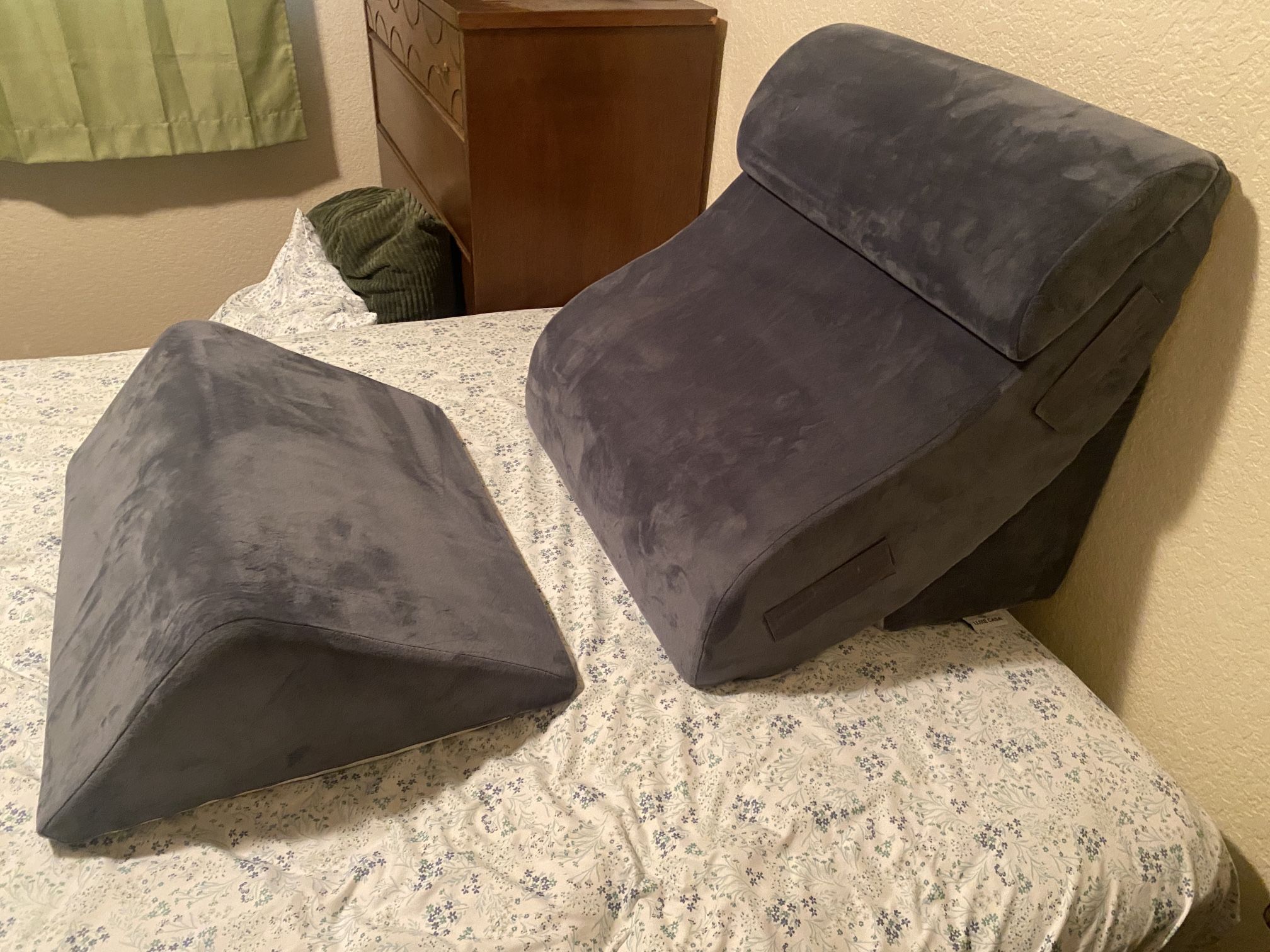 Lux Casa Bed Wedge Pillow 