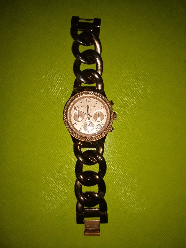 MICMichael Kors MK3131 Women's Runway Wrist Watch Gold Tone Re