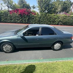 2000 Toyota Camry