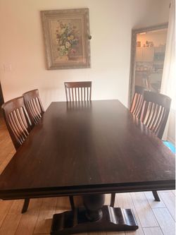 Dinning room table for 6