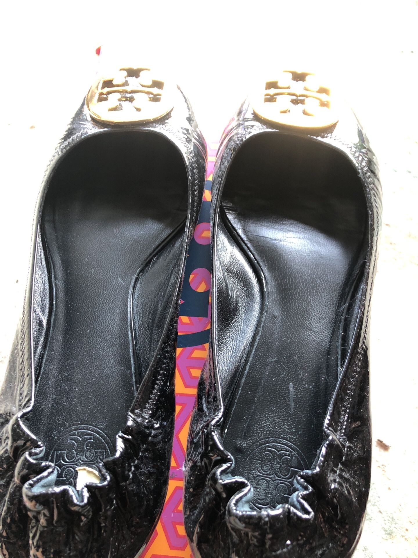 Tory flat black shoes