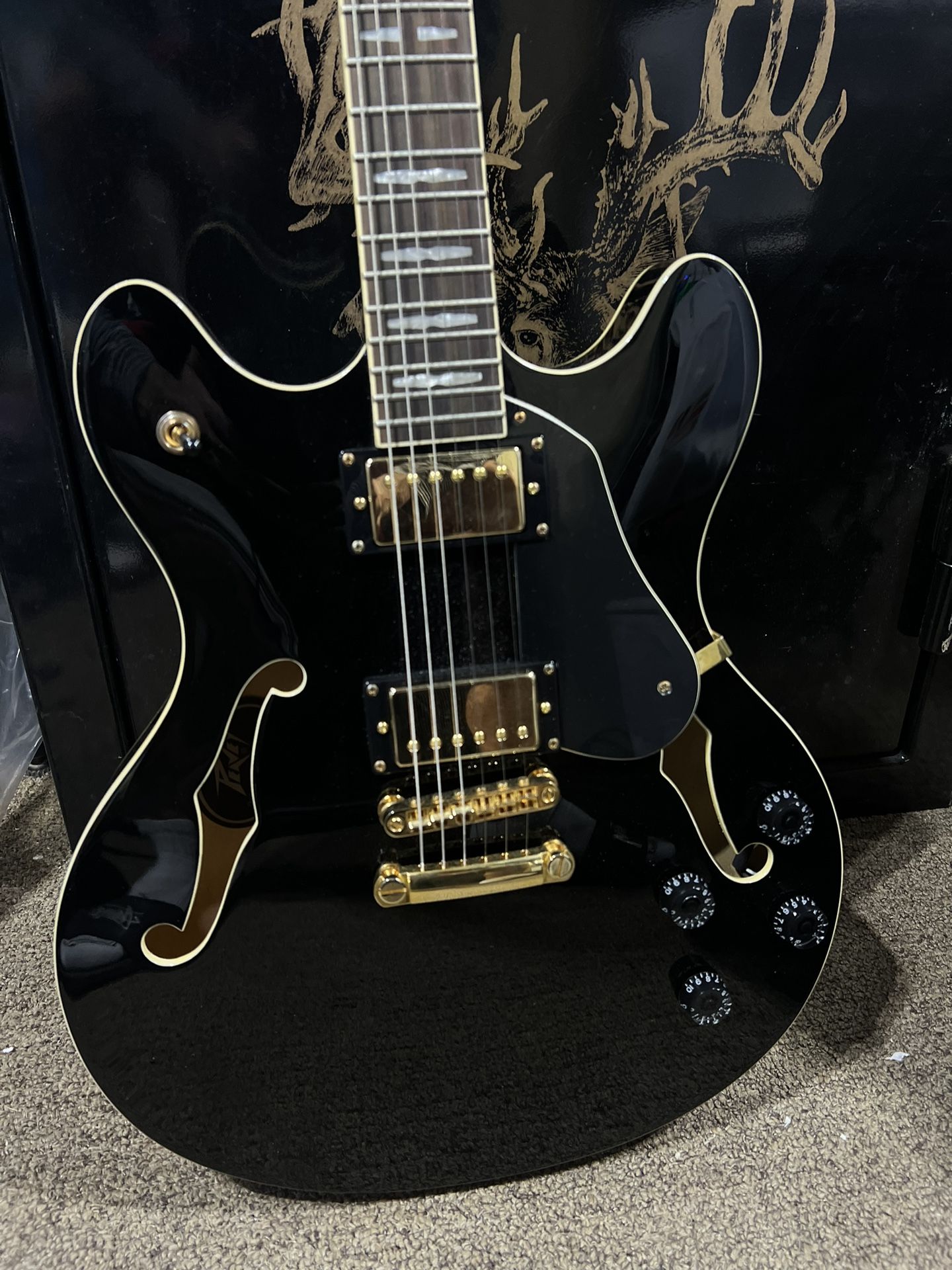 Peavey Jf-1 Trans Guitar (Comes With Case)