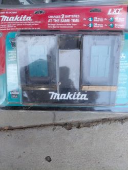 Makita
18V Lithium-Ion Dual Port Rapid Optimum Charger