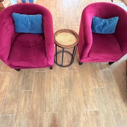 Accent chairs