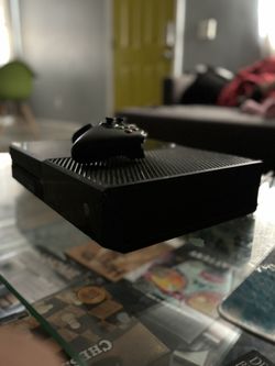 XBOX ONE Comes With Controller
