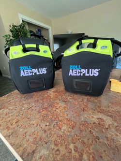 ZOLL AED Plus Defibrillator Package –