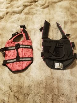 2 Dog Lifevests