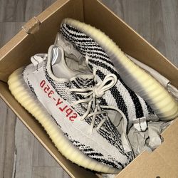 Yeezy 350 Zebra Size 7 Men / 8.5 Women