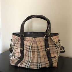 Burberry. XL 