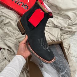 Black Quincy Boots