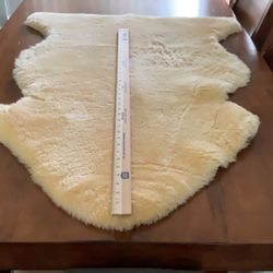 Medical Lambskin Sheepskin Pad For Bedsores And Sensitive Skin - New Never Used