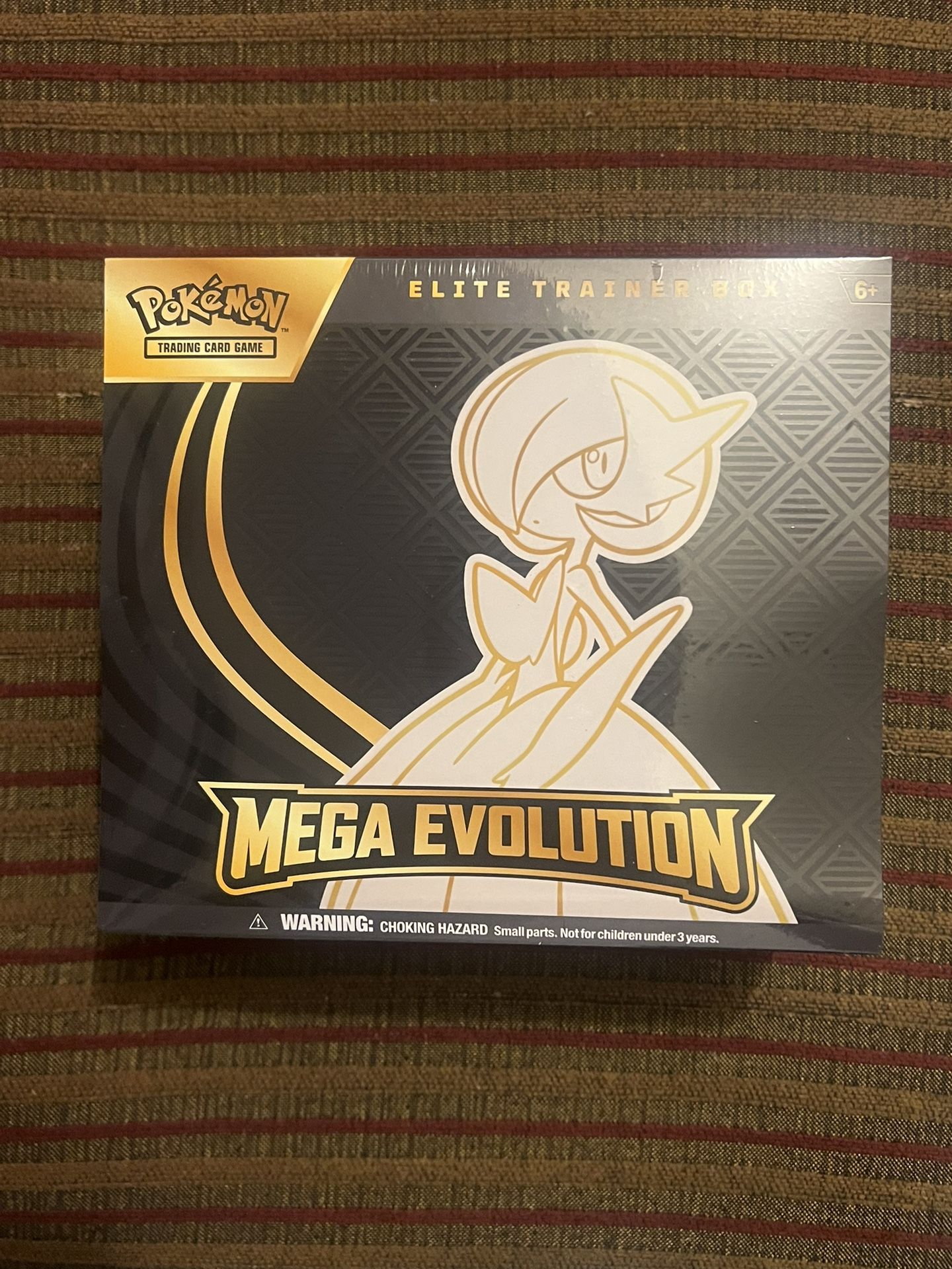 Pokemon Mega Gardevoir ETB