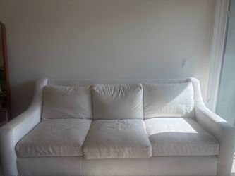Bernhardt Germain Sofa – Luxury Ivory/White – Excellent Condition