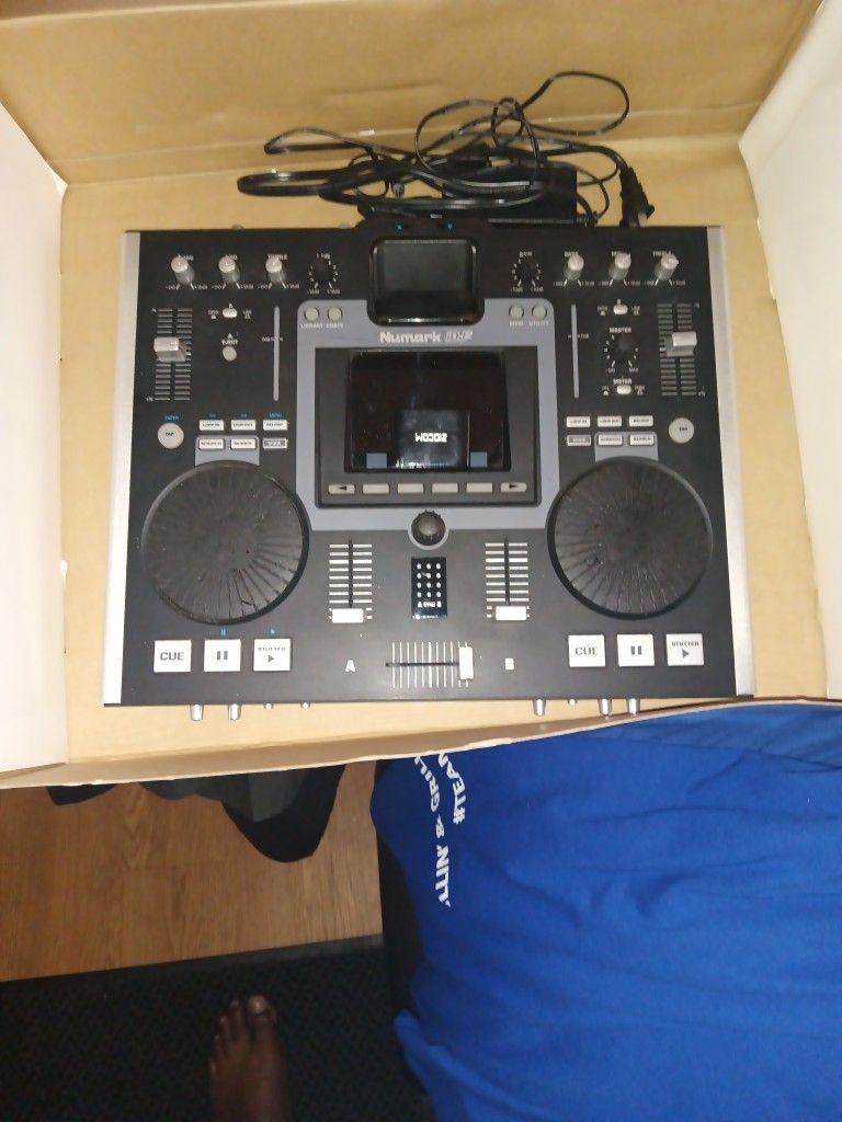 Numark Dj2