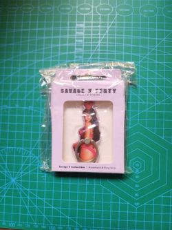 Savage X Fenty Keyring And Ring Grip