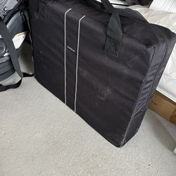 BABYBJÖRN® Travel Crib Light & Crib Sheet