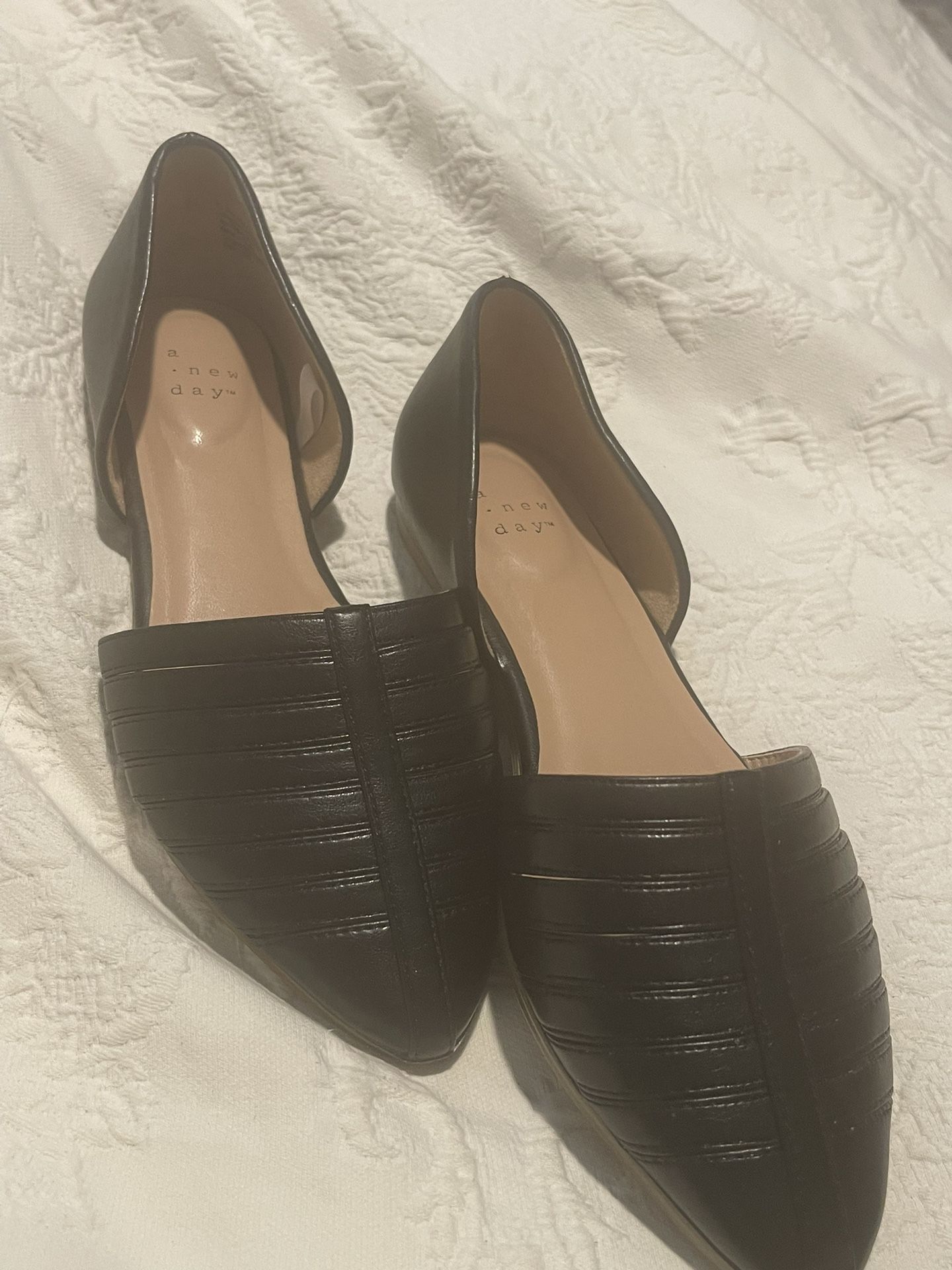NWOT A New Day Size 6.5 Black Faux Leather Pointed Toe Flats