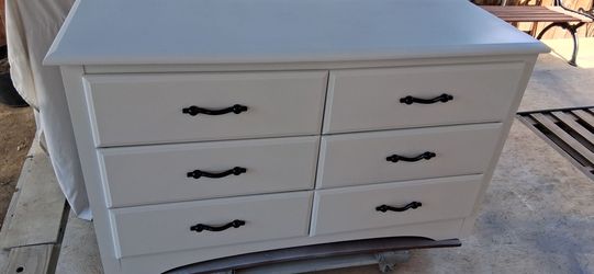 SMALL DRESSER (31"/51"/18")