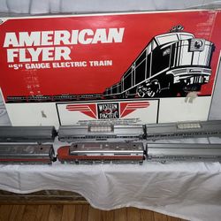 American Flyer Western Pacific full set Of Toy  trains & cars w original boxes 