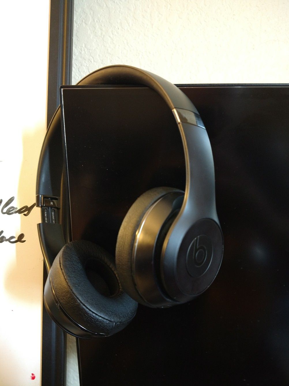Beats Solo 3 Wireless EXCELLENT CONDITION