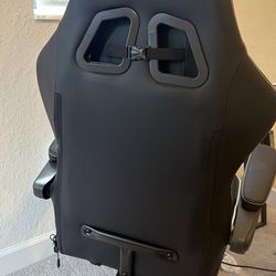 Gaming chair