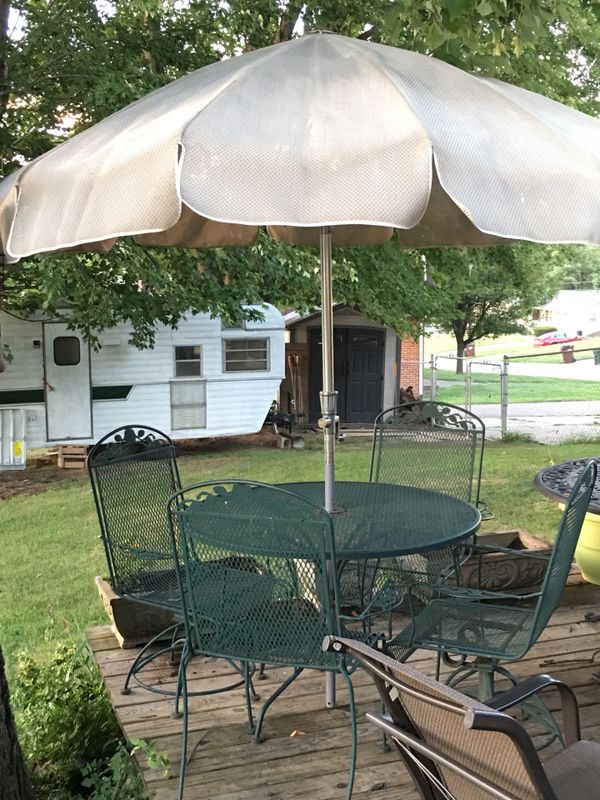 Green Wrought Iron 5pc Patio Table Chair Set With Vintage Green Wrought Iron 5pc Patio Table Chair Set With Vintage