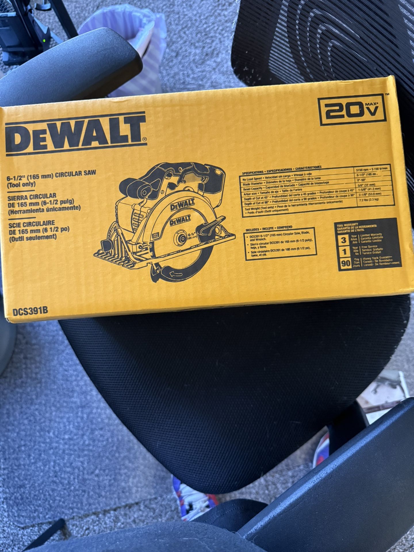 Dewalt Cordless 6 1/2 Inch Circular Saw & Battery
