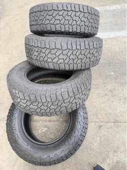 265/70/18 Falken Wildpeak AT4W 3k miles only!!!!!