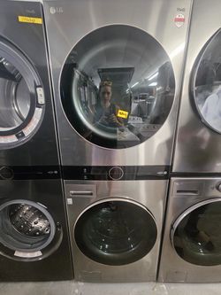 New LG STUDIO Single Unit Front Load WashTower™ with Center Control™ 5.0 cu. ft. Washer and 7.4 cu. ft. Gas Dryer