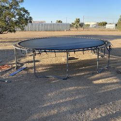 Trampoline 