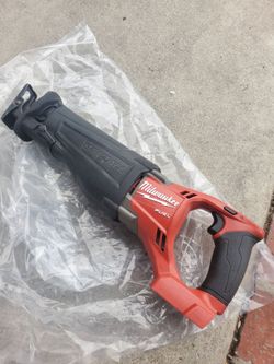 Milwaukee
M18 FUEL 18V Lithium-Ion Brushless Cordless SAWZALL Reciprocating Saw (Tool-Only)