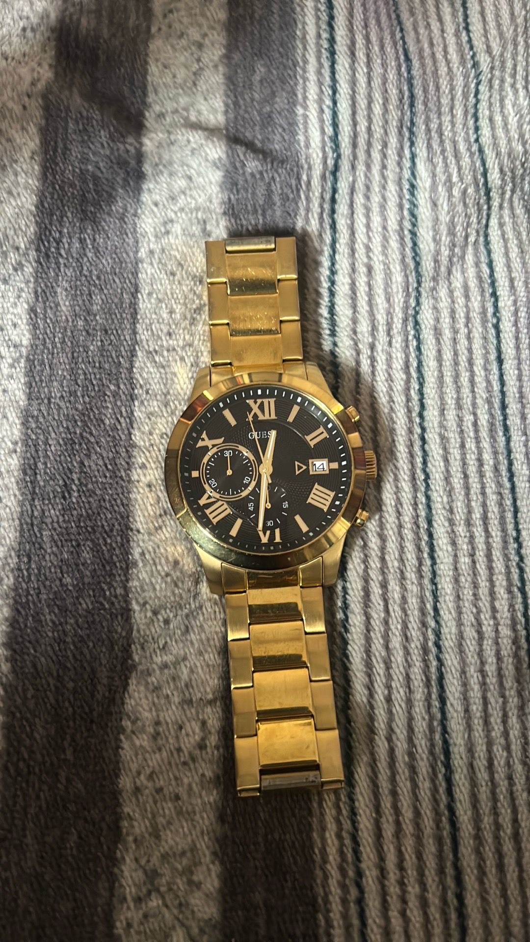 Gusset watch