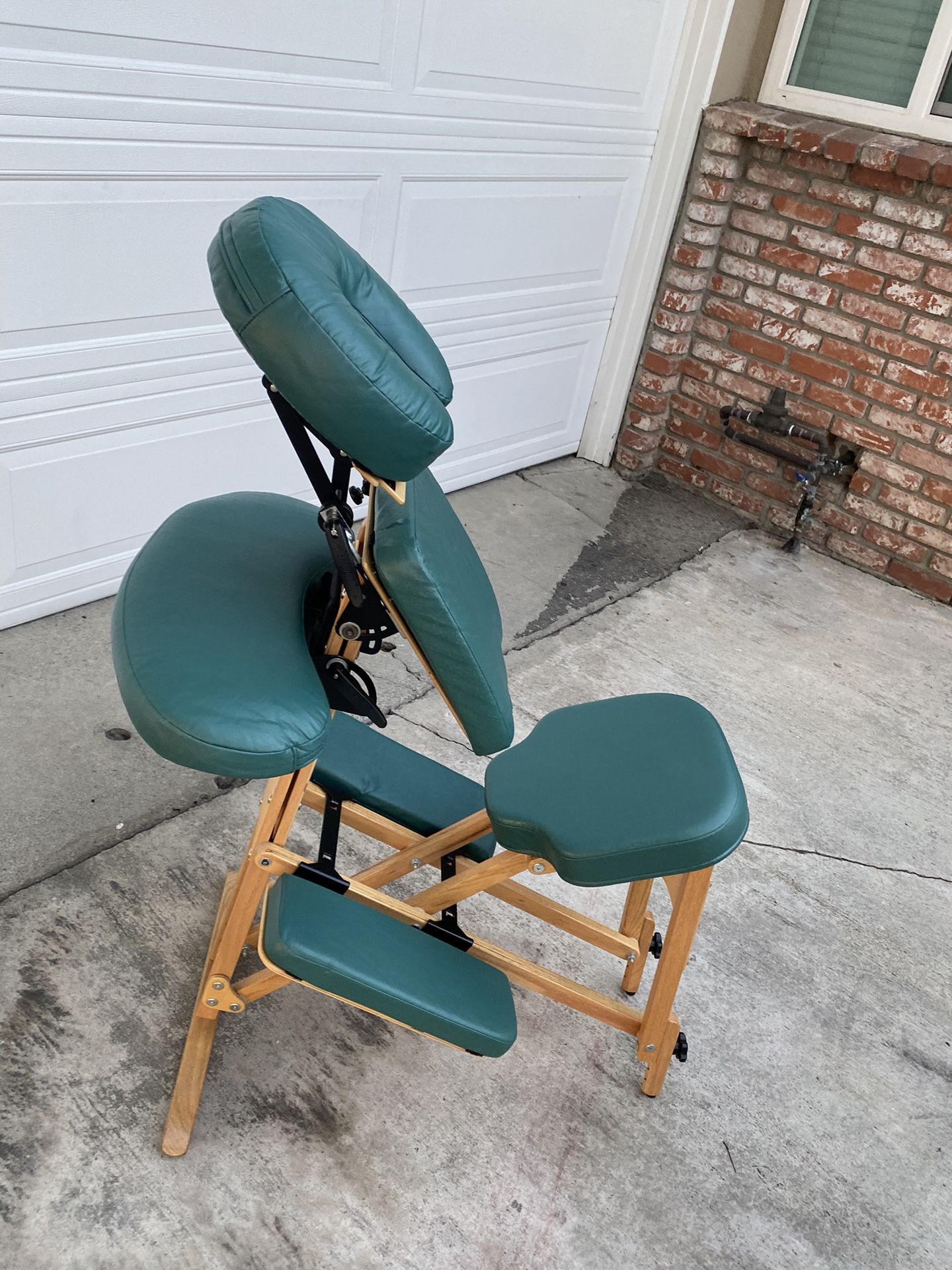 Stronglite Professional Massage Chair 