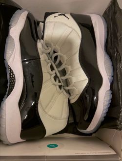 Air Jordan 11 Retro Concord Sneakers