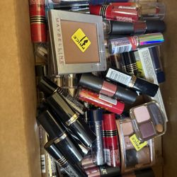 200 Pieces NEW MAKE UP 