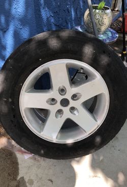 Spared tire for a Jeep p245/65r17