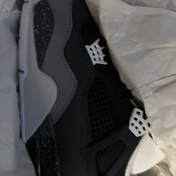 Brand new Fear 4s Men’s 11