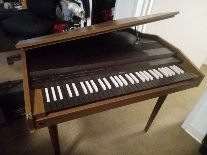 Roland Harpsichord Classic 50
