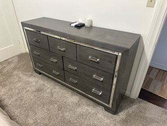 Modern Gray 7-Drawer Dresser w/ Mirrored Accents & Velvet-Lined Drawers