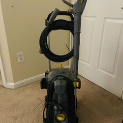 Pressure washer 1300 Psi 